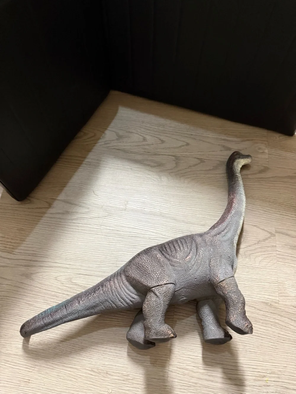 Decorative Reptile Figurine - Green Accent